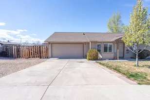 701 SW 23rd St, Redmond, OR 97756 - Photo 32