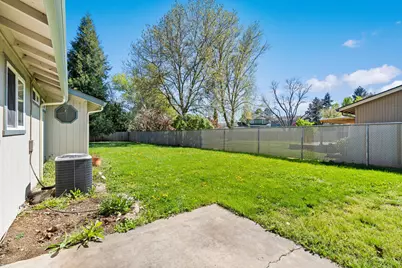 519 Glenn Way, Central Point, OR 97502 - Photo 22