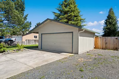 519 Glenn Way, Central Point, OR 97502 - Photo 6