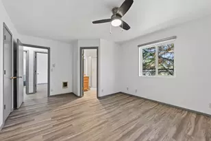 908 SE Stratford Ct, Bend, OR 97702 - Photo 10