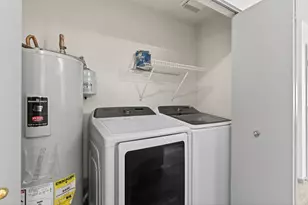 908 SE Stratford Ct, Bend, OR 97702 - Photo 18