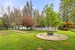 315 Queens Branch Rd, Rogue River, OR 97537 - Photo 30