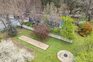 315 Queens Branch Rd, Rogue River, OR 97537 - Photo 2