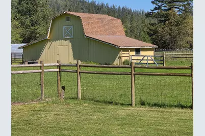 2880 Fish Hatchery Road, Grants Pass, OR 97527 - Photo 6