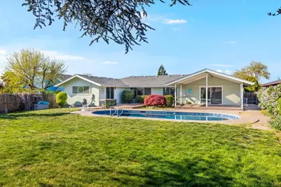 2384 Amaryllis Street, Medford, OR 97504 - Photo 36