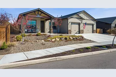 3638 SW 45th Street, Redmond, OR 97756 - Photo 2