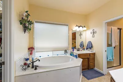 1028 Buck Point Street, Central Point, OR 97502 - Photo 28