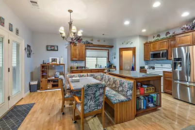 1028 Buck Point Street, Central Point, OR 97502 - Photo 12