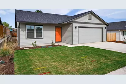 750 NE Rickenbacker Road, Madras, OR 97741 - Photo 2