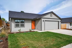 750 NE Rickenbacker Rd, Madras, OR 97741 - Photo 2