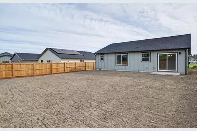 750 NE Rickenbacker Road, Madras, OR 97741 - Photo 26