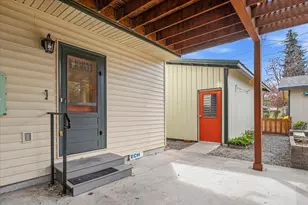 726 NW Birch Ave, Redmond, OR 97756 - Photo 40