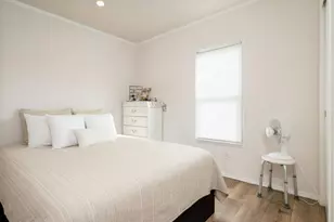 460 Arnos St, Talent, OR 97540 - Photo 2