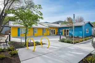 460 Arnos St, Talent, OR 97540 - Photo 10