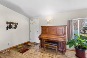 2111 Kings Hwy, Medford, OR 97501 - Photo 8