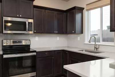 2557 NW Spruce Place, Redmond, OR 97756 - Photo 8