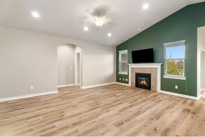 4485 SW Salmon Avenue, Redmond, OR 97756 - Photo 6