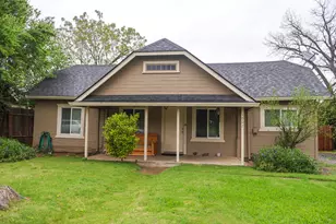 1002 Sunset Ave, Medford, OR 97501 - Photo 14