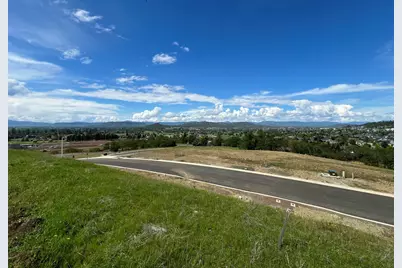 468 Pinnacle Ridge #88, Eagle Point, OR 97524 - Photo 1