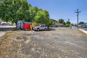 234 S Canyon Blvd, John Day, OR 97845 - Photo 8