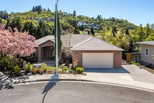 4289 Murryhill Ct, Medford, OR 97504 - Photo 2