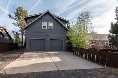 2936 NE Red Oak Drive, Bend, OR 97701 - Photo 2