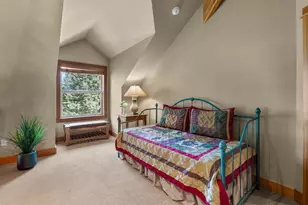 17010 Royal Coachman Dr, Sisters, OR 97759 - Photo 30