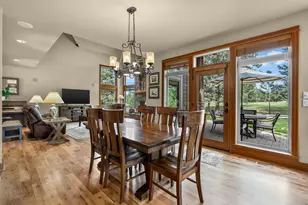 17010 Royal Coachman Dr, Sisters, OR 97759 - Photo 10