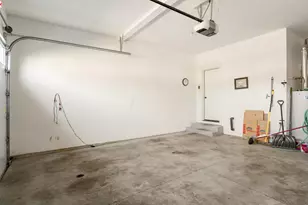 60411 Hedgewood Ln, Bend, OR 97702 - Photo 32