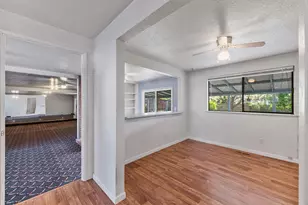 1245 Valley View Dr, Medford, OR 97504 - Photo 10