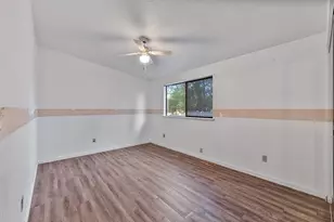 1245 Valley View Dr, Medford, OR 97504 - Photo 20