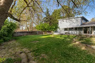 1245 Valley View Dr, Medford, OR 97504 - Photo 26