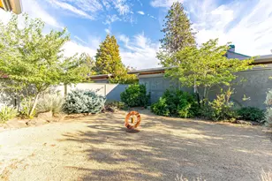 22 NW Shasta Pl, Bend, OR 97703 - Photo 38