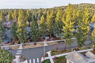 2484 NW Sacagawea Ln, Bend, OR 97703 - Photo 32