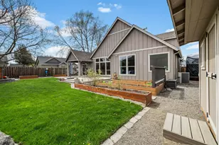 2546 NW 22nd St, Redmond, OR 97756 - Photo 40