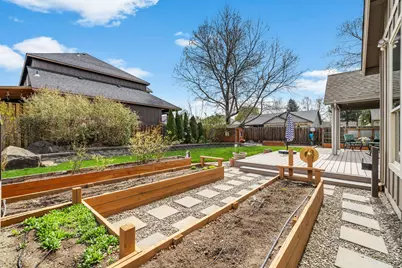 2546 NW 22nd Street, Redmond, OR 97756 - Photo 42