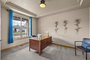 2546 NW 22nd St, Redmond, OR 97756 - Photo 8