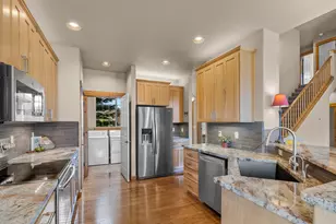 2546 NW 22nd St, Redmond, OR 97756 - Photo 16