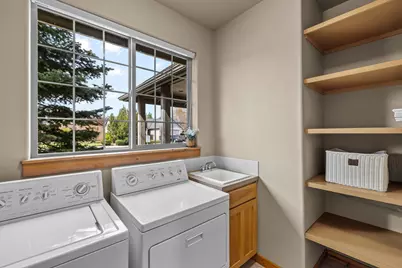 2546 NW 22nd Street, Redmond, OR 97756 - Photo 30