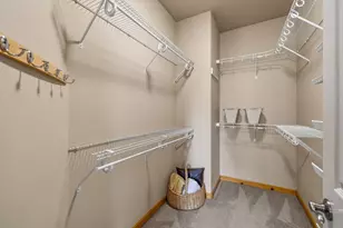 2546 NW 22nd St, Redmond, OR 97756 - Photo 28