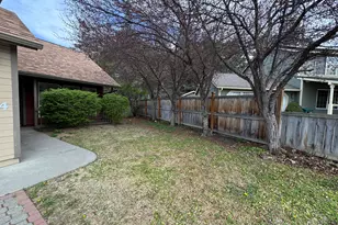 2014 NE Taylor Ct, Bend, OR 97701 - Photo 4
