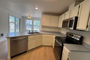 2014 NE Taylor Ct, Bend, OR 97701 - Photo 8