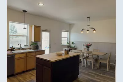 2475 NE 7th Lane, Redmond, OR 97756 - Photo 6