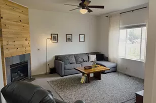 2475 NE 7th Ln, Redmond, OR 97756 - Photo 2