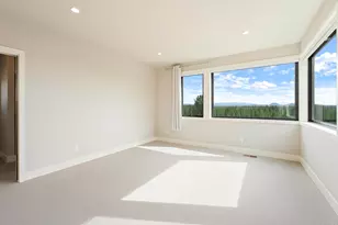 19155 Gateway Loop, Bend, OR 97702 - Photo 22