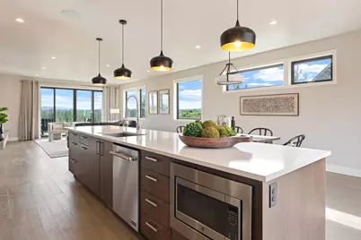 19155 Gateway Loop, Bend, OR 97702 - Photo 18