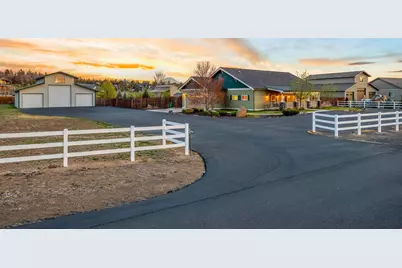 4290 NW 39th Drive, Redmond, OR 97756 - Photo 2