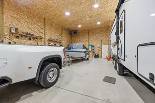 70160 Mustang Dr, Sisters, OR 97759 - Photo 38