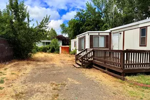 7515 Gladstone Ave, White City, OR 97503 - Photo 4