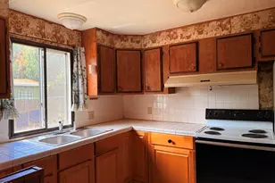 7515 Gladstone Ave, White City, OR 97503 - Photo 10